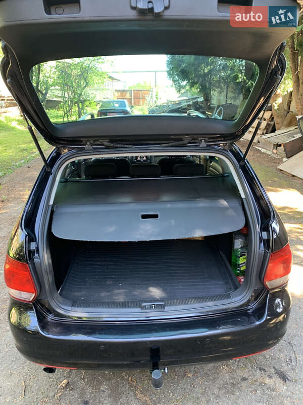 Універсал Volkswagen Golf 2013 в Самборі