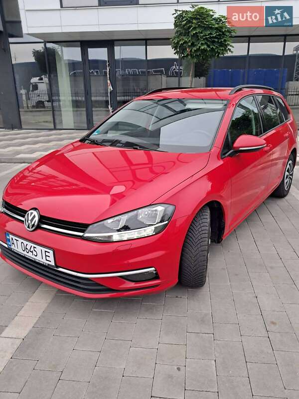 Универсал Volkswagen Golf 2019 в Ивано-Франковске