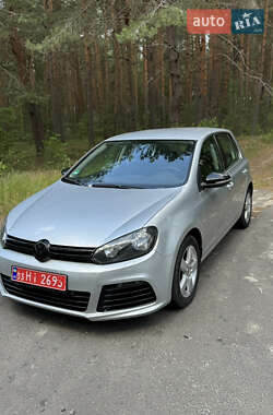 Хетчбек Volkswagen Golf 2010 в Луцьку
