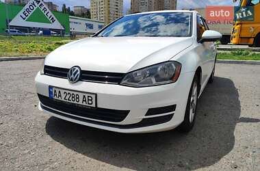 Универсал Volkswagen Golf 2015 в Киеве