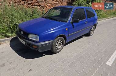 Хэтчбек Volkswagen Golf 1995 в Львове