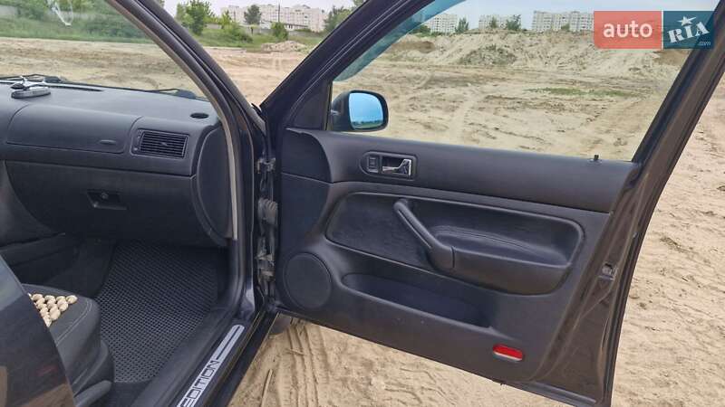 Универсал Volkswagen Golf 2001 в Киеве