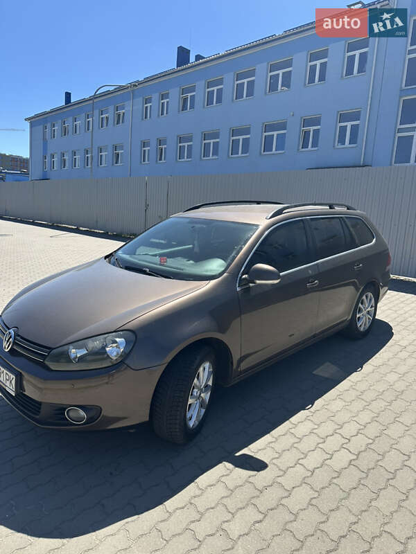 Універсал Volkswagen Golf 2013 в Львові