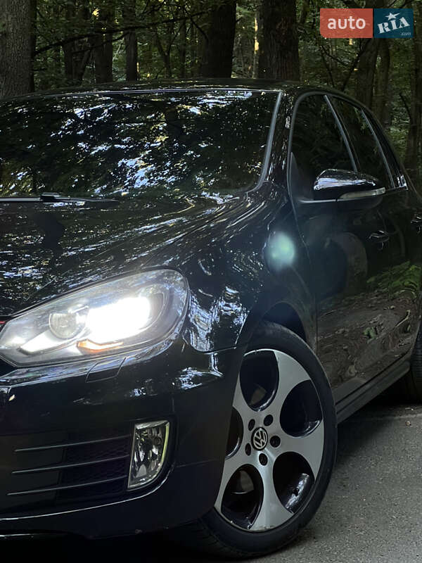 Хетчбек Volkswagen Golf 2009 в Луцьку