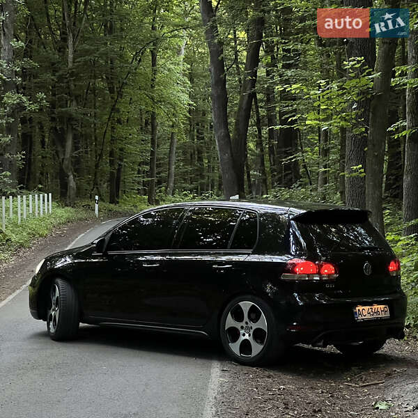 Хетчбек Volkswagen Golf 2009 в Луцьку