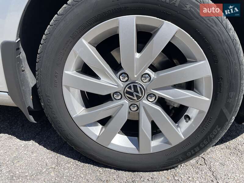 Універсал Volkswagen Golf 2011 в Хмельницькому