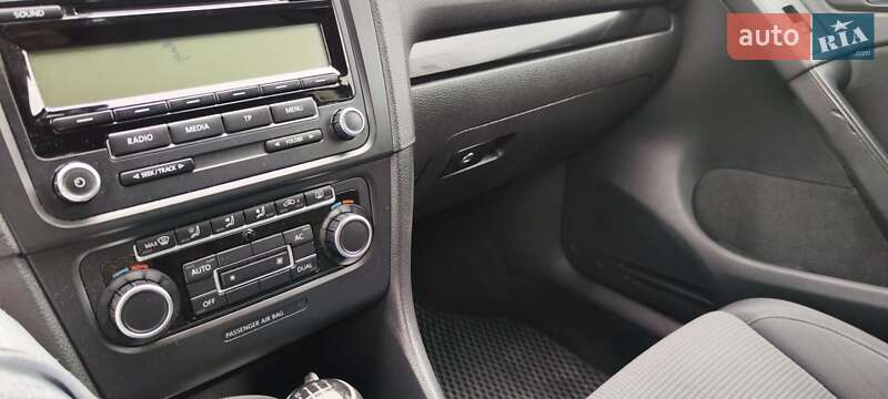 Хетчбек Volkswagen Golf 2010 в Хмельницькому