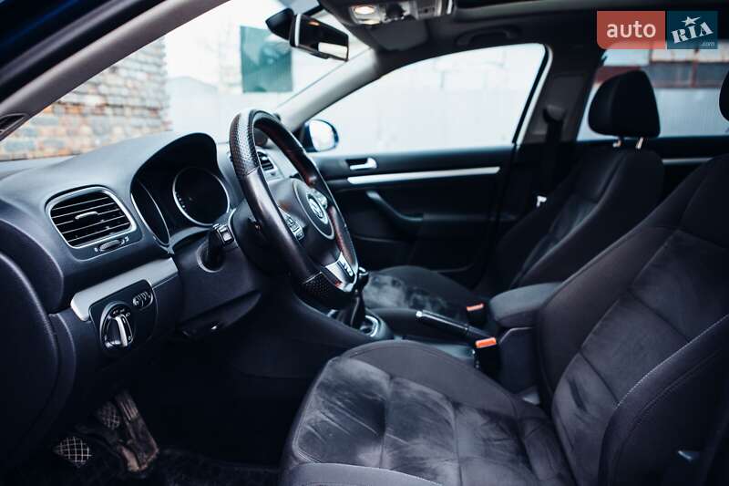 Універсал Volkswagen Golf 2011 в Вінниці