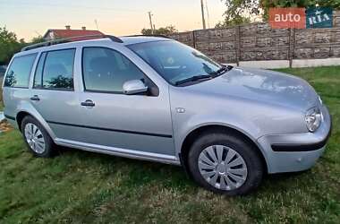 Універсал Volkswagen Golf 2000 в Луцьку