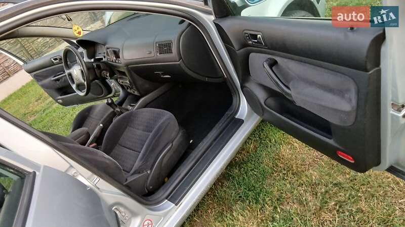 Универсал Volkswagen Golf 2000 в Луцке фото 10 Универсал Volkswagen Golf 2000 в Луцке