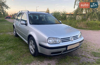 Универсал Volkswagen Golf 2004 в Овруче