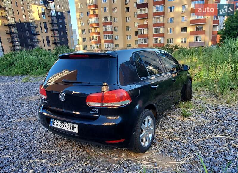 Хэтчбек Volkswagen Golf 2010 в Хмельницком
