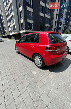 Хэтчбек Volkswagen Golf 2010 в Ивано-Франковске