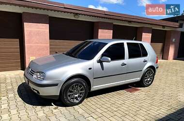 Хетчбек Volkswagen Golf 2002 в Івано-Франківську