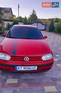 Хэтчбек Volkswagen Golf 2000 в Ивано-Франковске