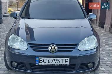 Хэтчбек Volkswagen Golf 2005 в Ходорове