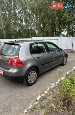Хэтчбек Volkswagen Golf 2005 в Березане