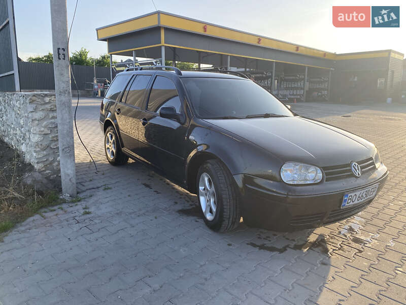 Универсал Volkswagen Golf 2001 в Тернополе