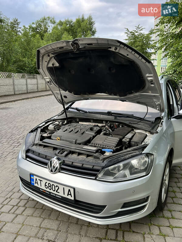 Універсал Volkswagen Golf 2015 в Івано-Франківську