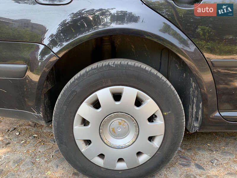 Універсал Volkswagen Golf 2002 в Бердичеві