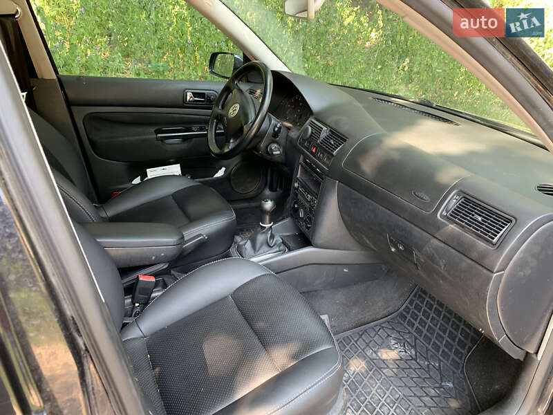 Універсал Volkswagen Golf 2002 в Бердичеві