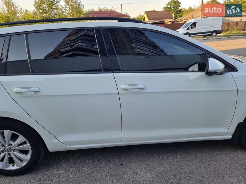 Универсал Volkswagen Golf 2019 в Харькове