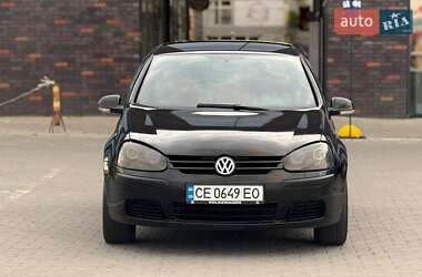 Хэтчбек Volkswagen Golf 2005 в Черновцах