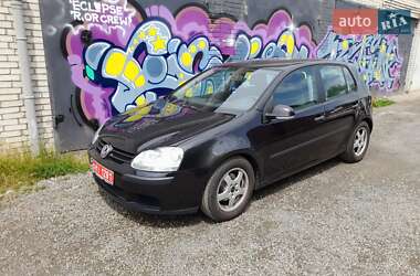 Хэтчбек Volkswagen Golf 2005 в Луцке