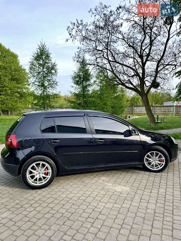Хэтчбек Volkswagen Golf 2007 в Добротворе