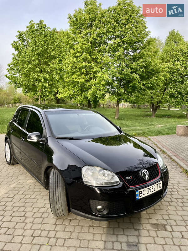 Хэтчбек Volkswagen Golf 2007 в Добротворе