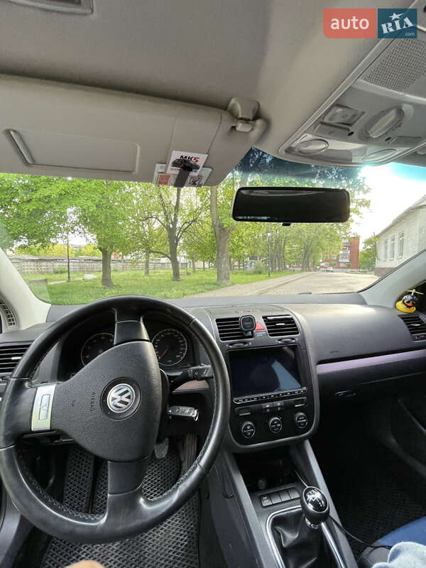 Хэтчбек Volkswagen Golf 2007 в Добротворе