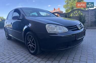 Хетчбек Volkswagen Golf 2006 в 