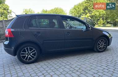 Хетчбек Volkswagen Golf 2006 в 