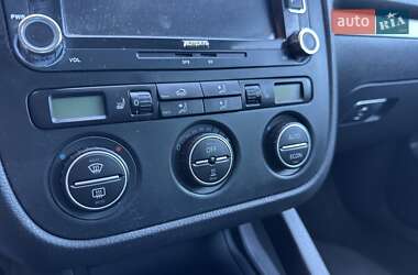 Хетчбек Volkswagen Golf 2006 в 