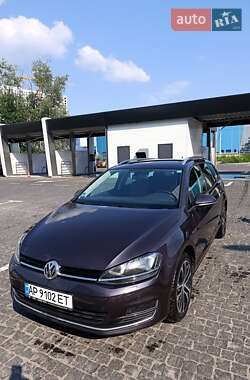 Универсал Volkswagen Golf 2015 в Киеве