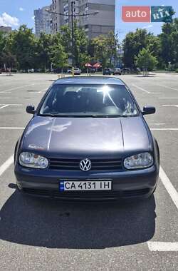 Хетчбек Volkswagen Golf 2003 в Броварах