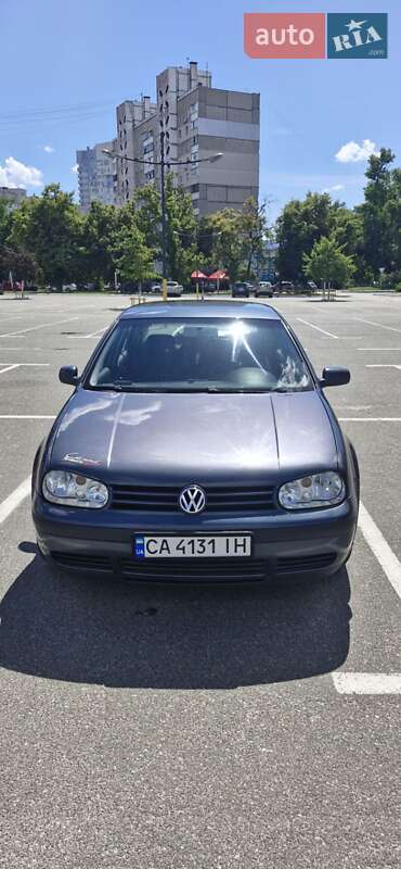 Volkswagen Golf 2003