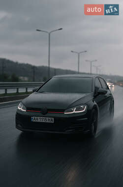 Хэтчбек Volkswagen Golf 2016 в Одессе