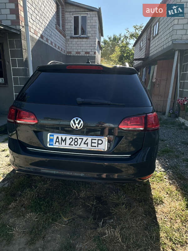 Універсал Volkswagen Golf 2013 в Звягелі