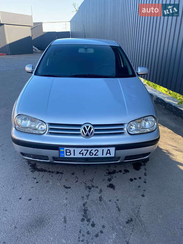 Volkswagen Golf 2000