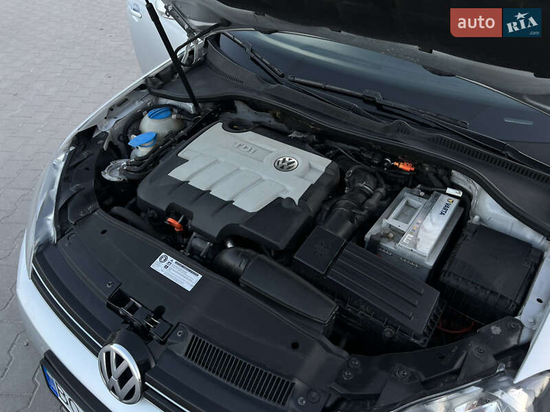 Универсал Volkswagen Golf 2010 в Кременце