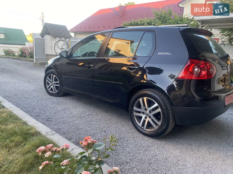 Хэтчбек Volkswagen Golf 2007 в Бучаче