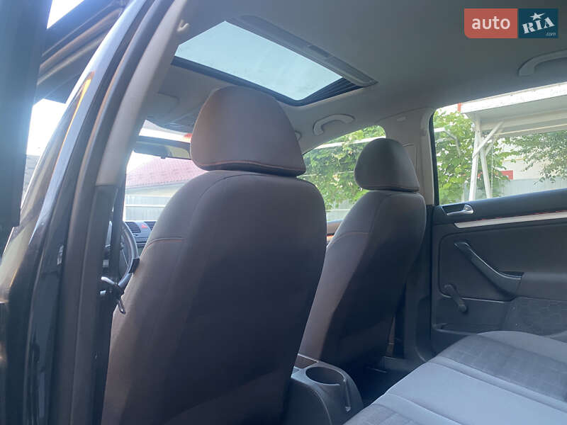 Хэтчбек Volkswagen Golf 2007 в Бучаче
