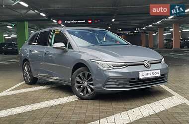 Універсал Volkswagen Golf 2021 в Києві