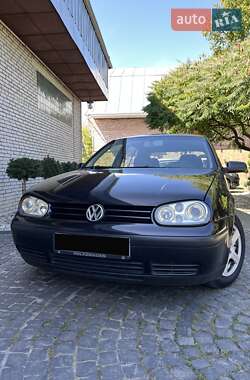 Хетчбек Volkswagen Golf 2003 в Костопілі