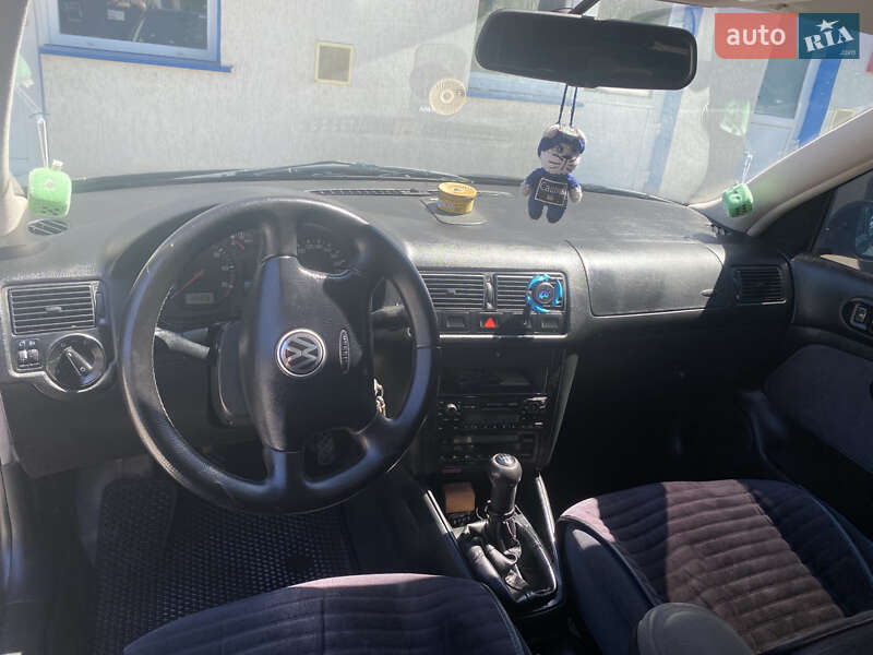 Универсал Volkswagen Golf 1999 в Кременце