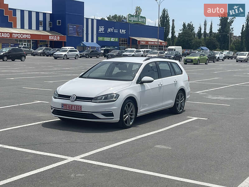 Універсал Volkswagen Golf 2019 в Кам'янець-Подільському