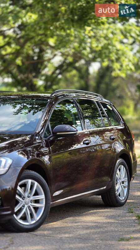 Універсал Volkswagen Golf 2017 в Кропивницькому