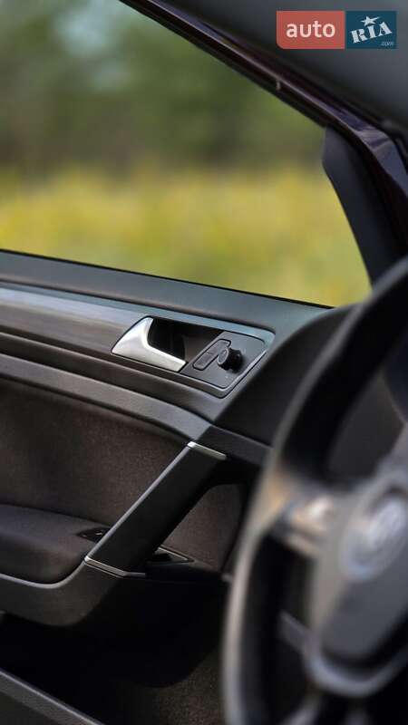 Універсал Volkswagen Golf 2017 в Кропивницькому