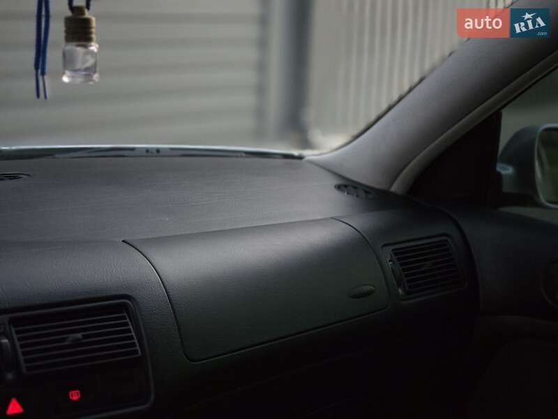 Хетчбек Volkswagen Golf 2000 в Кропивницькому